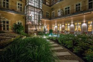 Classic Suite room in Mamaison Residence Izabella Budapest