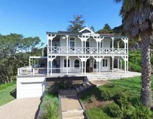 The Sanctuary- Stay Waiheke - Surfdale