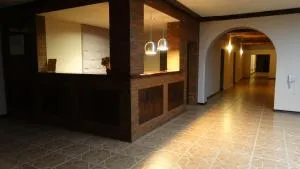 朱尼尔酒店 - Stary Zamość