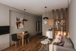 Central Plaza Apartments