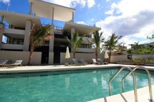 Element Bay Lux Beach Apartment