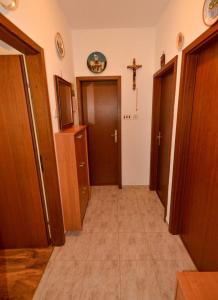 Apartments by the sea Guduce, Ugljan - 13274