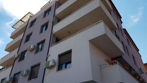 Апартамент АВА