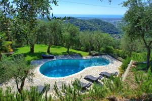 Villa Oliveta by PosarelliVillas