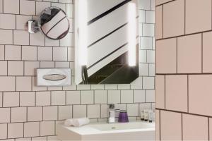 Best Western Premier Faubourg 88 photo 24