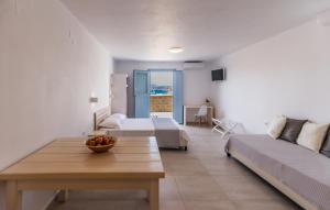 Hotel Ippocampos Studios Milos Greece