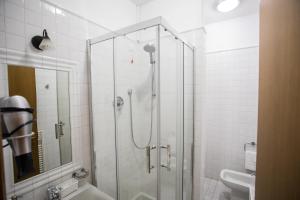 Camera Matrimoniale/Doppia con Letti Singoli con Bagno Privato