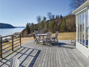 Three-Bedroom Holiday Home In Brastad