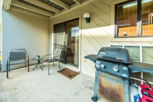 Two-Bedroom Apartment room in Gulfwinds East #47 by RealJoy