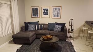 4 Bedroom Private Lakefront Town Home at Storey Lake near Disney World Parks