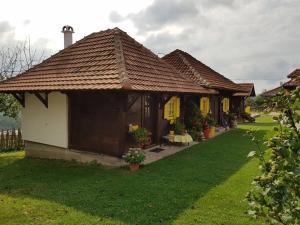 Etno Selo Rajski Konaci