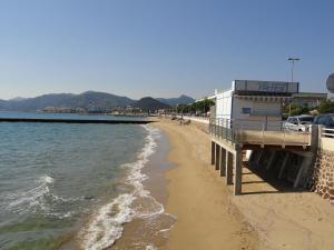 Appartements Cannes Terrace Beach Front & Sea view : photos des chambres