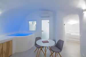 Boutique 88 Fira Santorini Greece