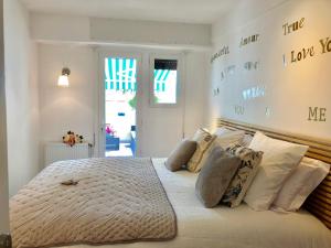 Appartements Appartement Cosy Calme Central-Terrasse Proche Palais : photos des chambres