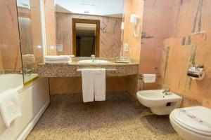 Twin Room room in Hotel San Antonio