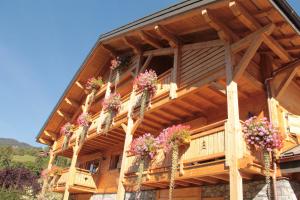 Hotels Les Chalets de La Griyotire : Appartement Familial (4-6 Adultes)