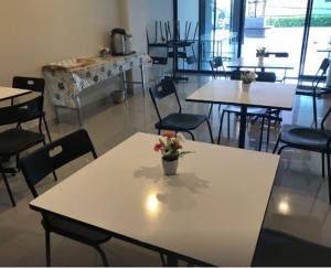 Ploen Ploen Residence