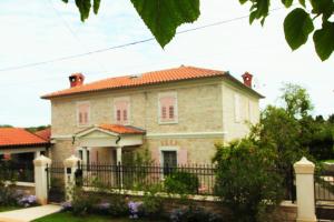 Apartment Marija Kaštelir 