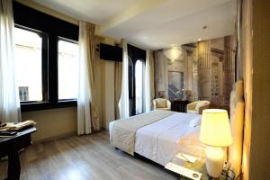 Large Double Room room in Hotel Pierre Milano