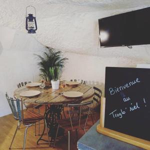 Appartements Les Gites des Chateaux, gites troglodytiques : photos des chambres