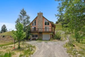 Two Bedroom House room in Creekside (lower level)