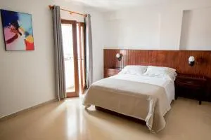 Hotel Acapulco - 埃尔巴列德安通