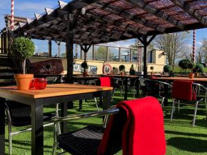 Guys Thatched Hamlet