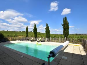 Ferienhaus Vintage Farmhouse in Vinzelles with Pool Chaintré Frankreich