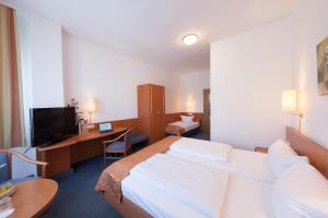 Triple Room room in Trip Inn Hotel Schumann