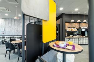 Hotels B&B HOTEL Paris Saint-Denis Pleyel : photos des chambres