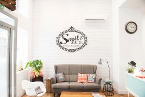 Hotel Smile & Co Hostal Boutique