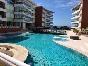 FANTASTICO APARTAMENTO DE 4 DORMITORIOS NA PRAIA BRAVA