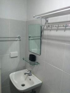 Unit 1109 Cityscape Residences