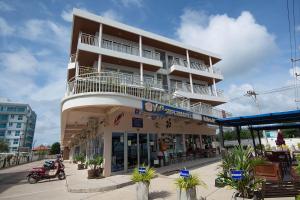 Grandbeach A31 by malai