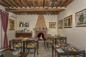 Art Gallery B&B - Badia Cantignano