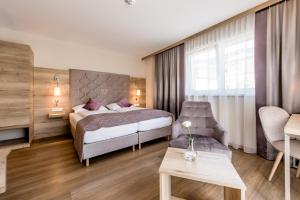 Classic Double Room with Balcony room in Hotel Krone