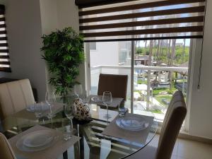 Condominio con alberca en Zona Cerritos