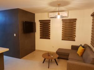Condominio con alberca en Zona Cerritos