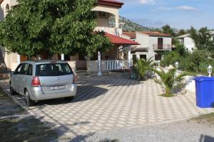 Apartments with a parking space Starigrad Paklenica 6595