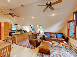 11448 E Silverfork Road Home