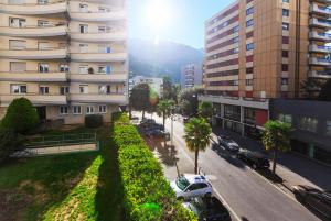 ☆ Central Apartment | Terrace & Private Parking ☆