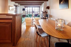 Nin de Beret 4 by FeelFree Rentals