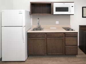 WoodSpring Suites Fargo North Near NDSU