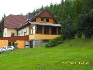 Vakantiehuis Wellness chata s baz&eacute;nem Česk&yacute; Krumlov Tsjechi&euml;