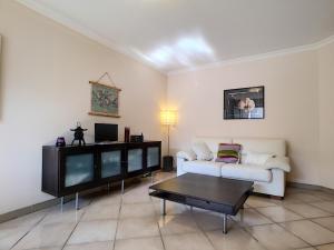 Nestor&Jeeves - PALAIS RENOIR - By sea - Free parking