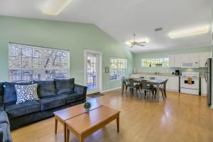 Eight-Bedroom House room in Holiday Home in Tarpon Springs