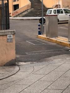 Via Acquedotto n. 66, Condominio "Le Piramidi"