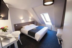 Hotels Hotel Du Port : photos des chambres