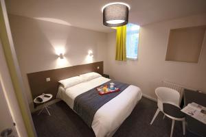 Hotels Hotel Du Port : photos des chambres