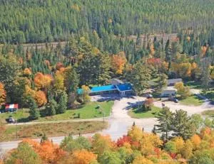 Algonquin Motel - Commanda